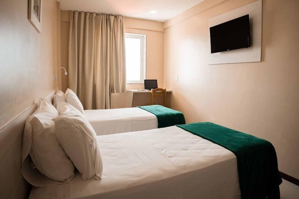 Travel Inn Fenix Кабу-Фріу Екстер'єр фото
